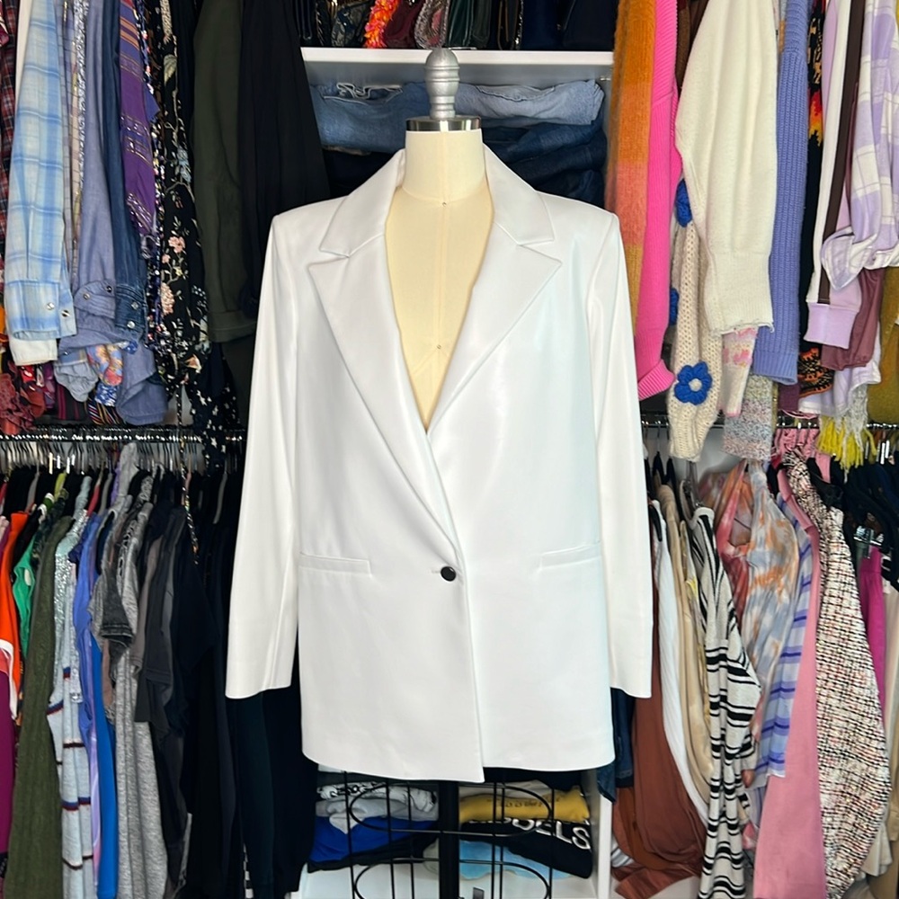 Alice + Olivia White Single-Button Blazer